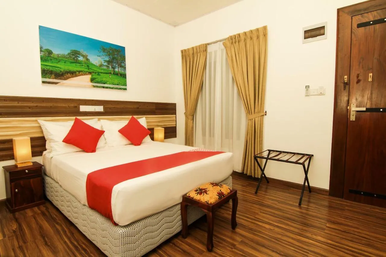 Clove Transit Hotel Kotugoda